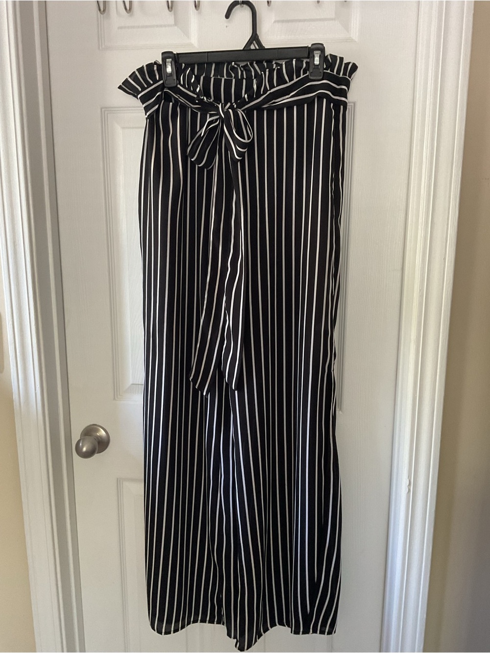 Analili Black White Striped Paperbag Waist Wide Leg Pants M - Picture 2 of 13